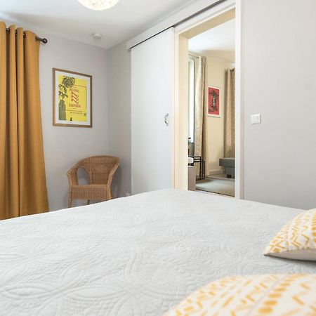 Charme Au Coeur D'Avignon Apartamento Exterior foto